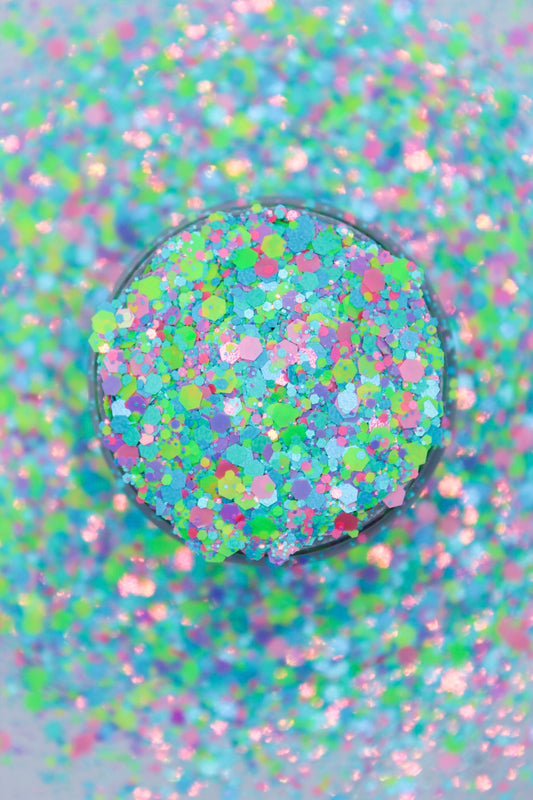 Crushed Ice White Iridescent Extra Fine Glitter – GlitterDippedSips